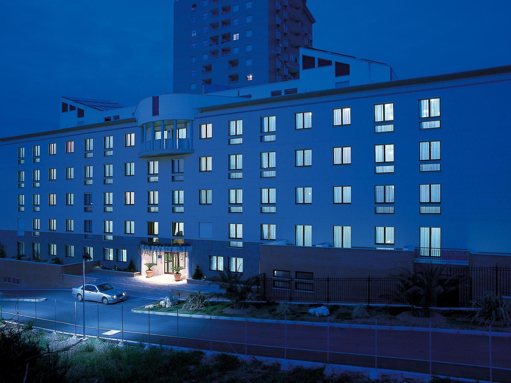 Hotel Warmthotel 4*