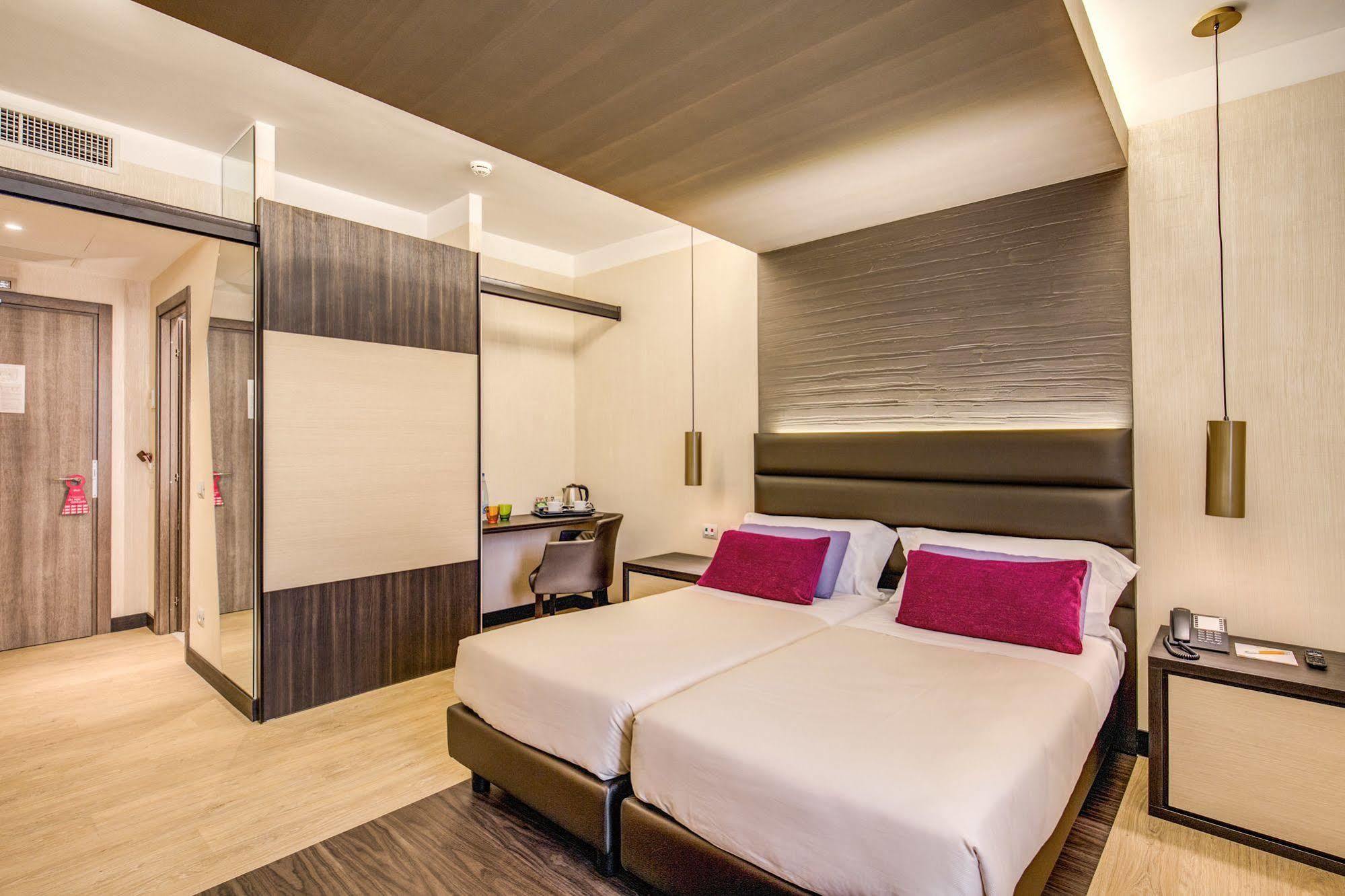 Hotel Warmthotel